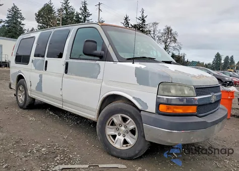 2004 Chevrolet Express G1500 from USA, damaged, VIN 1GBFG15T841137383